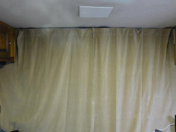 Staying Warm Curtains Blocking Wind Drapes